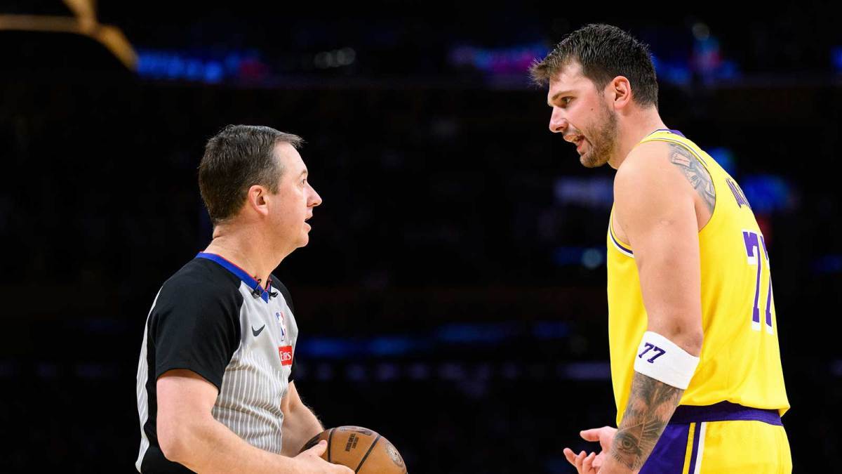 pg模拟器-起鸡皮疙瘩了，湖人队东契奇在史诗般战胜掘金队后被现场球迷感动